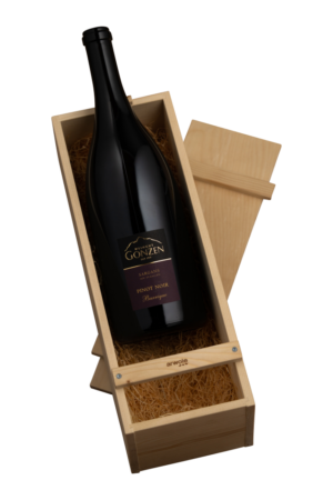 Magnumflasche in Holzkiste